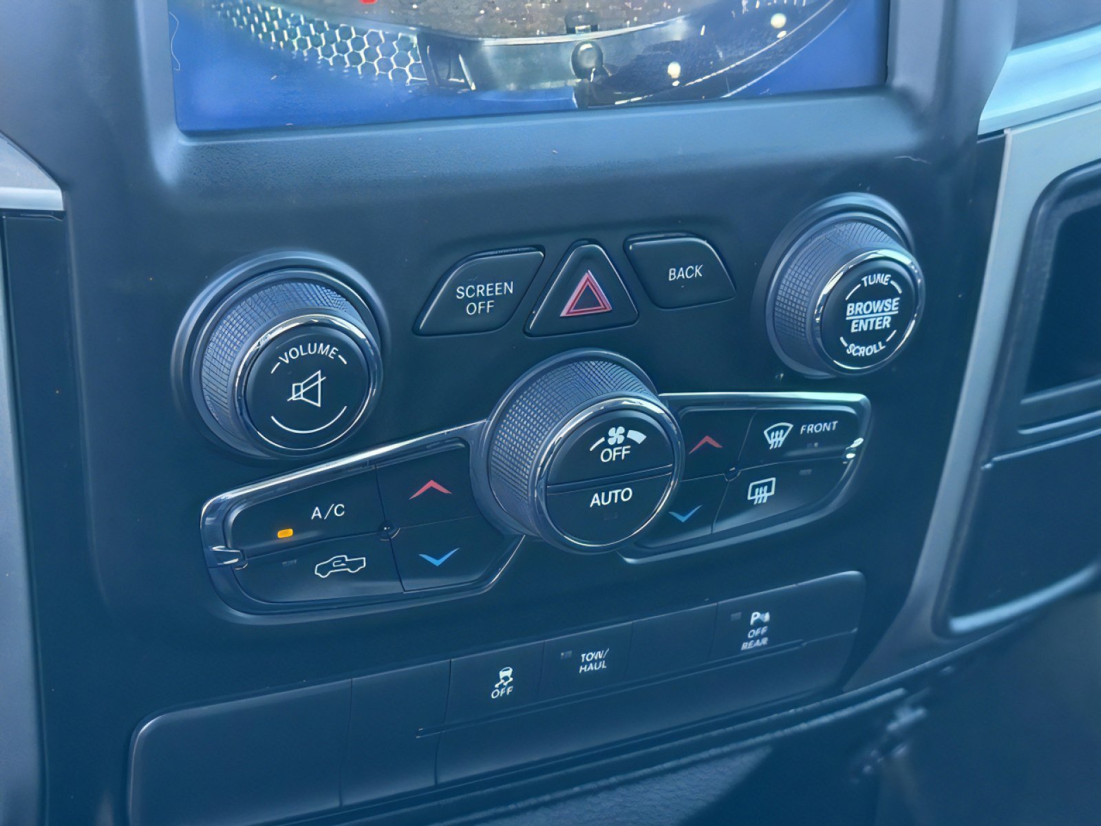 Used 2020 RAM 1500 Classic Warlock w/ Electronics Group image 18