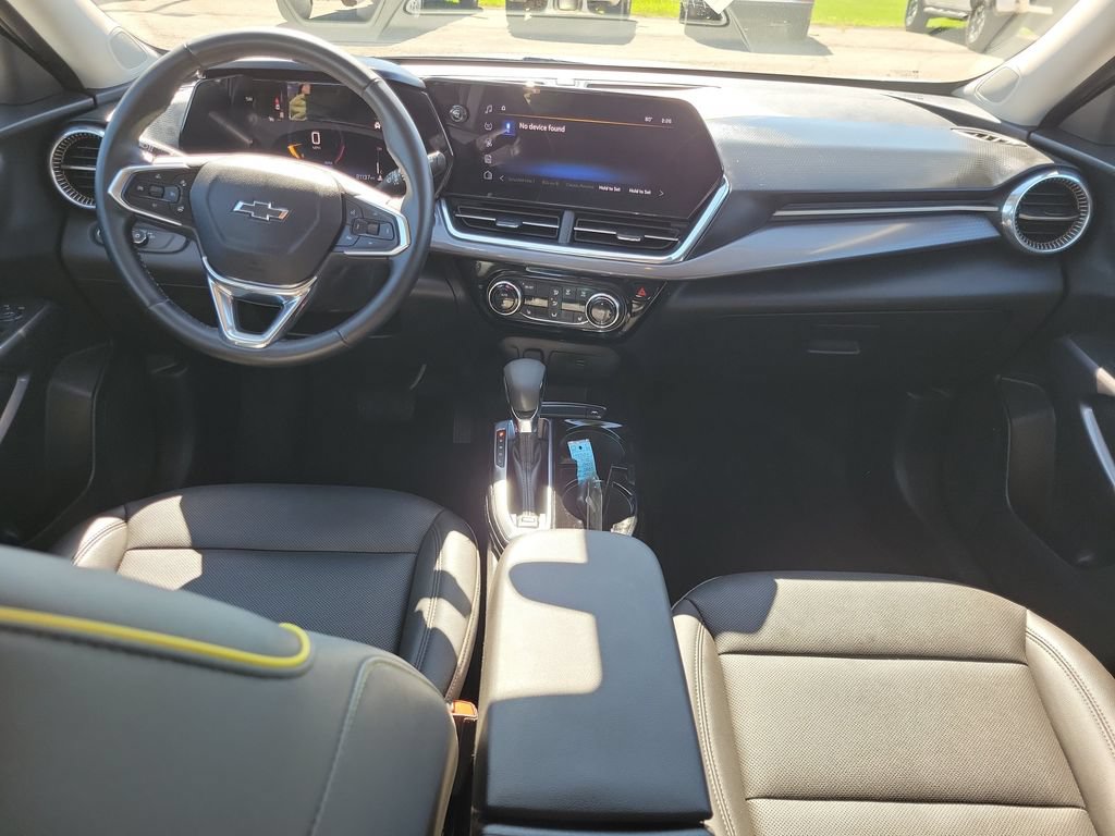 Used 2025 Chevrolet Trax ACTIV w/ Driver Confidence Package FWD image 27