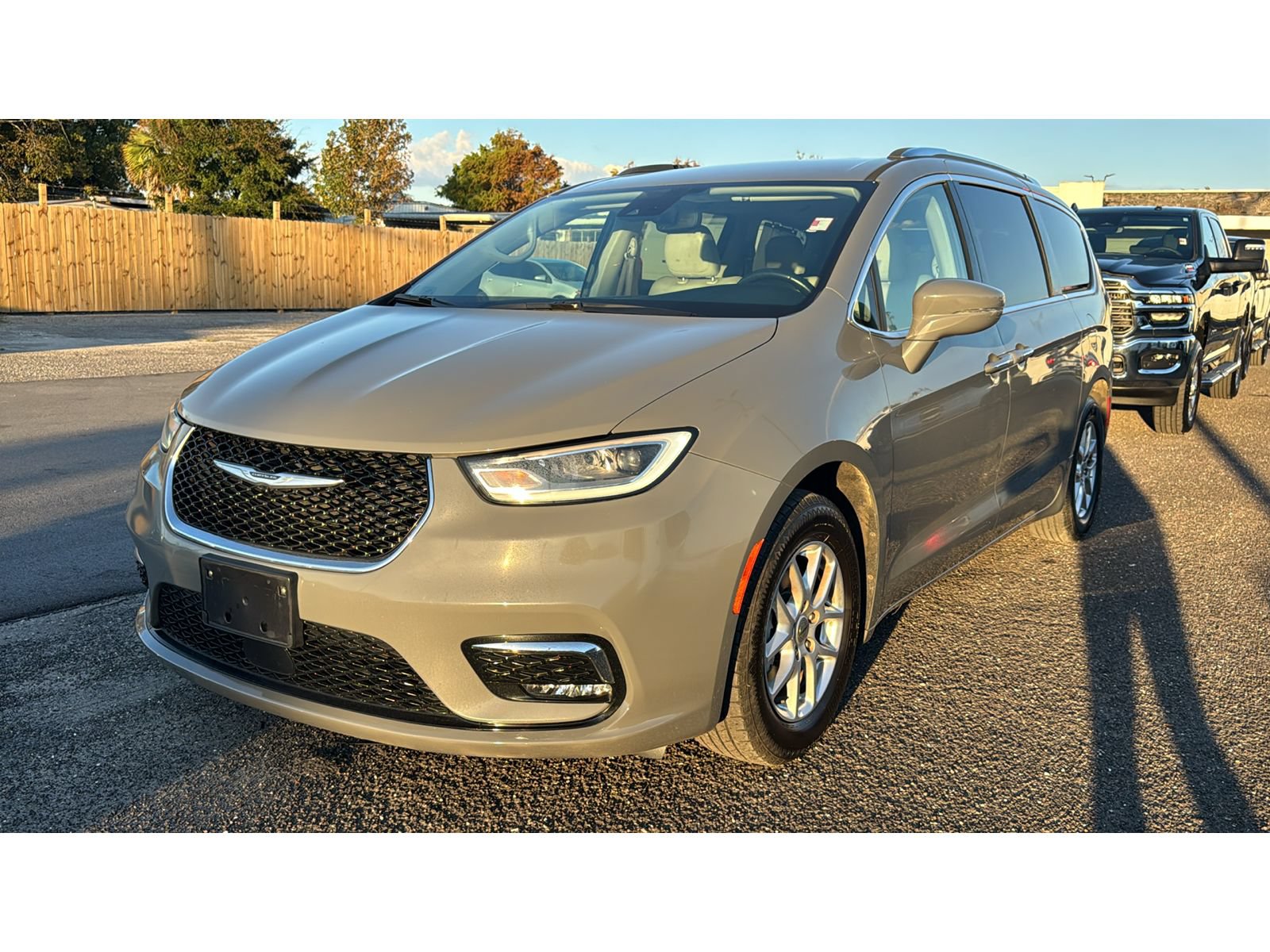 Used 2021 Chrysler Pacifica Touring-L