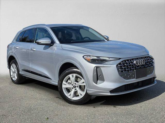 Used 2025 Audi Q5 Premium w/ Convenience Package