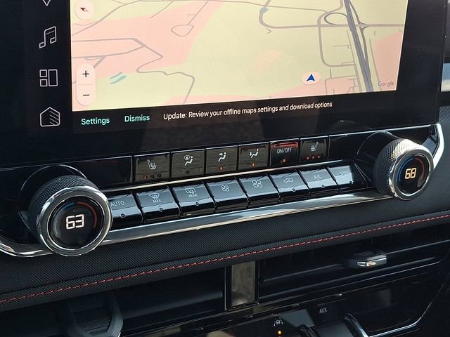 Used 2024 Chevrolet Colorado Z71 w/ Z71 Convenience Package 2 image 18