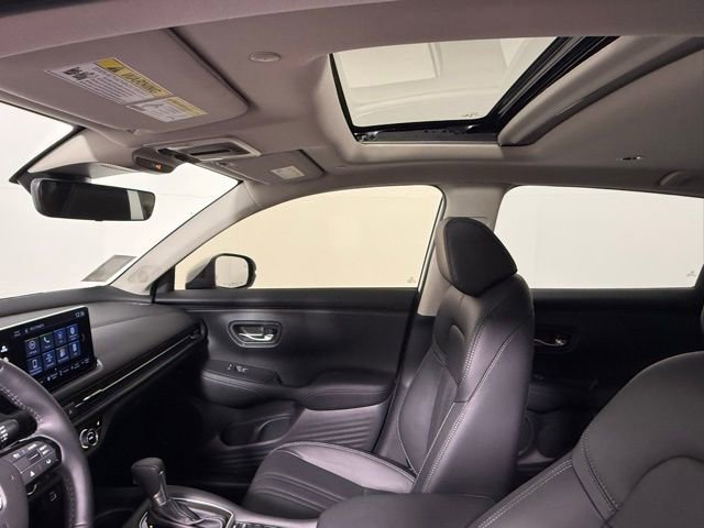 Used 2025 Honda HR-V EX-L image 32