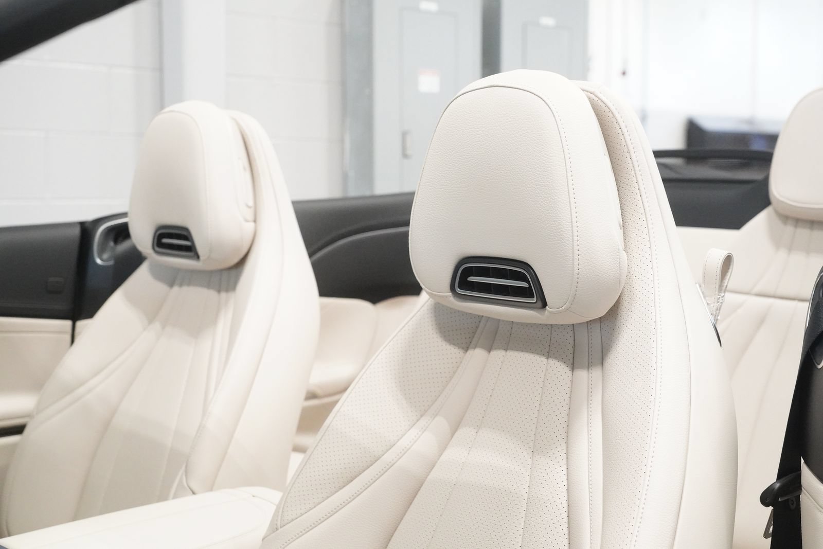 New 2027 Mercedes-Benz CLE 450 4MATIC Cabriolet image 18