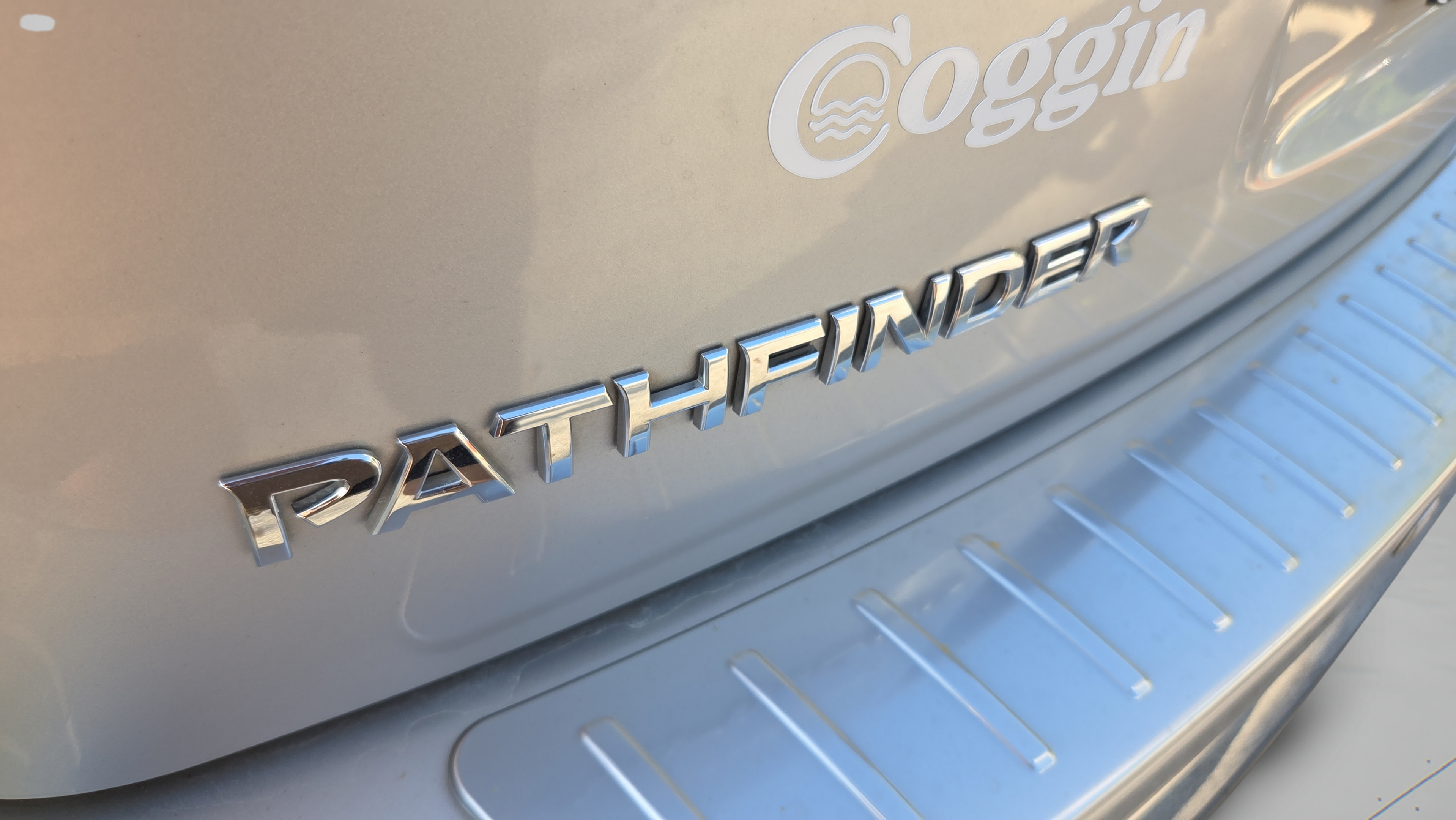 Used 2017 Nissan Pathfinder Platinum FWD image 32