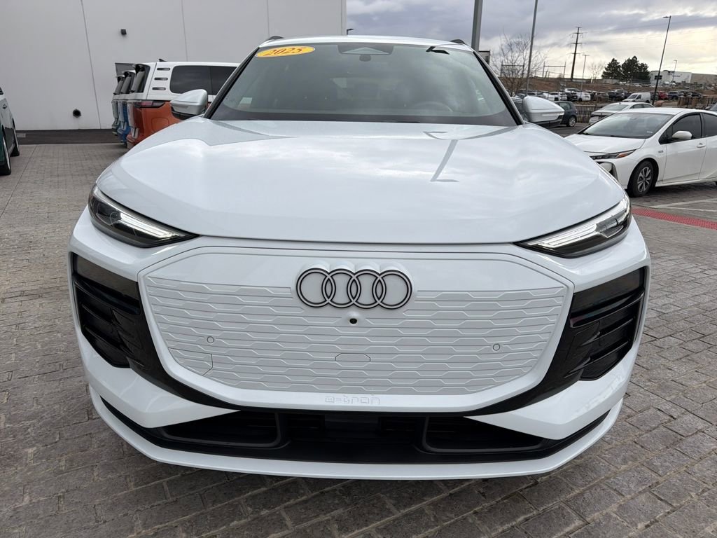 Used 2025 Audi Q6 e-tron Premium w/ Convenience Package image 8