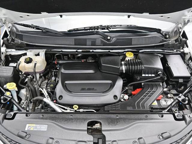 Used 2019 Chrysler Pacifica Touring-L w/ Advanced Safetytec Group image 50