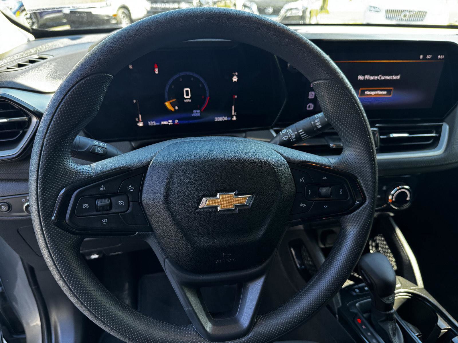 Used 2025 Chevrolet TrailBlazer LT AWD/4WD image 19