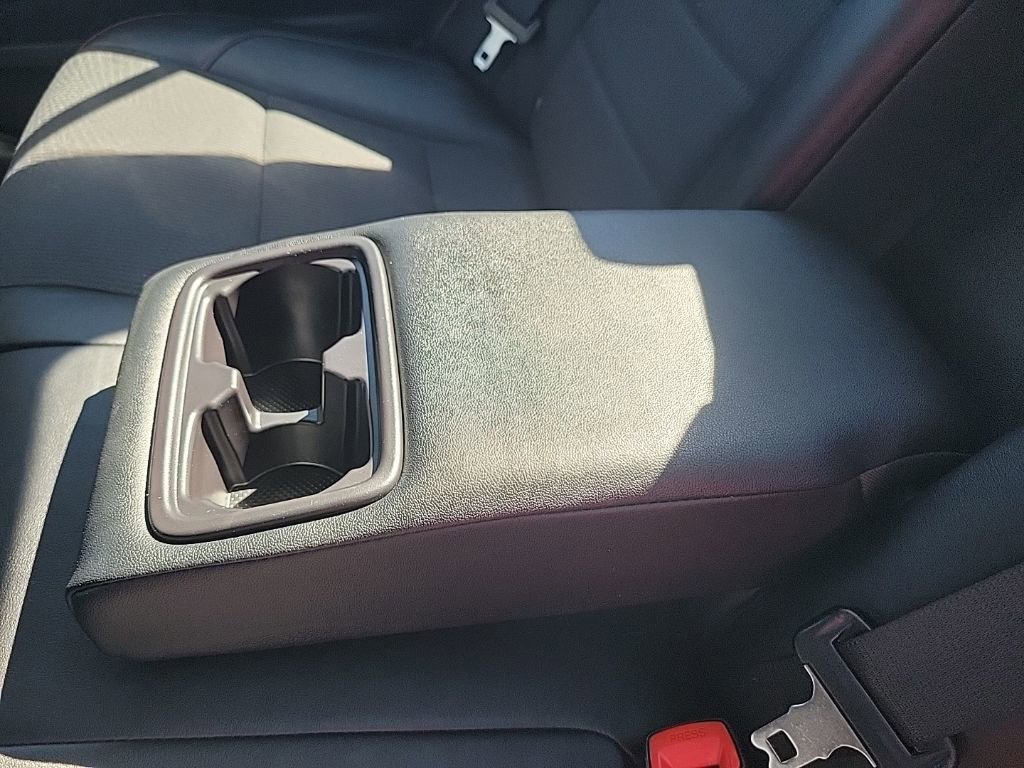 Used 2017 Toyota Camry SE image 37