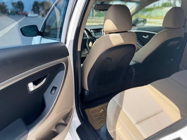 Used 2013 Hyundai Elantra GT FWD image 24