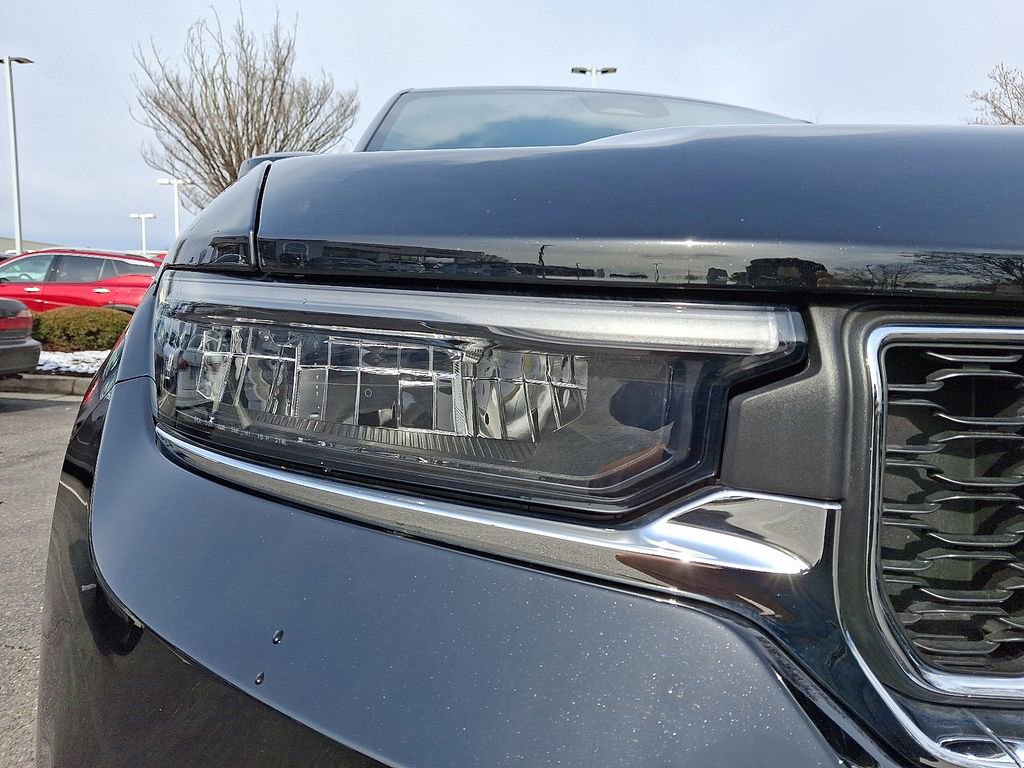 Used 2025 Jeep Grand Cherokee Laredo image 9