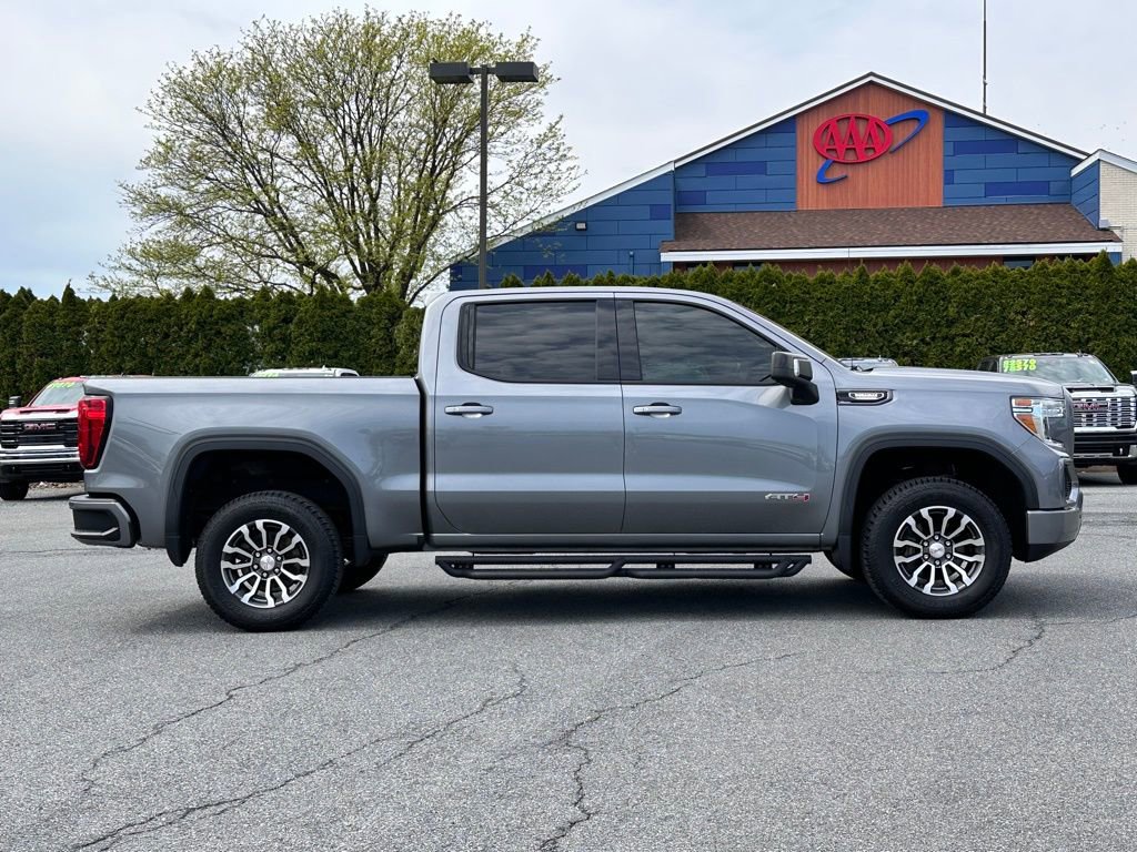 Used 2021 GMC Sierra 1500 AT4 w/ AT4 Value Package AWD/4WD image 3