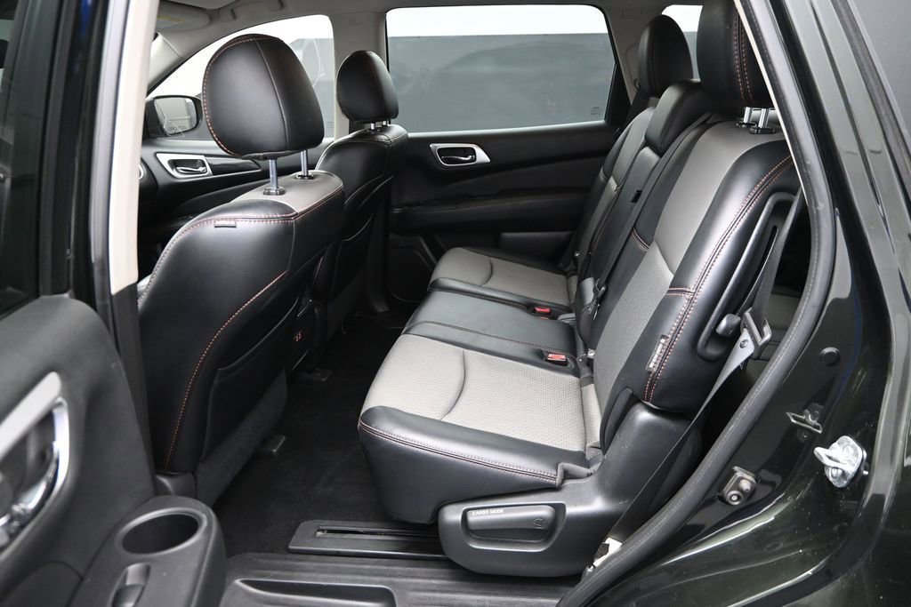 Used 2019 Nissan Pathfinder SV w/ Rock Creek Edition FWD image 12