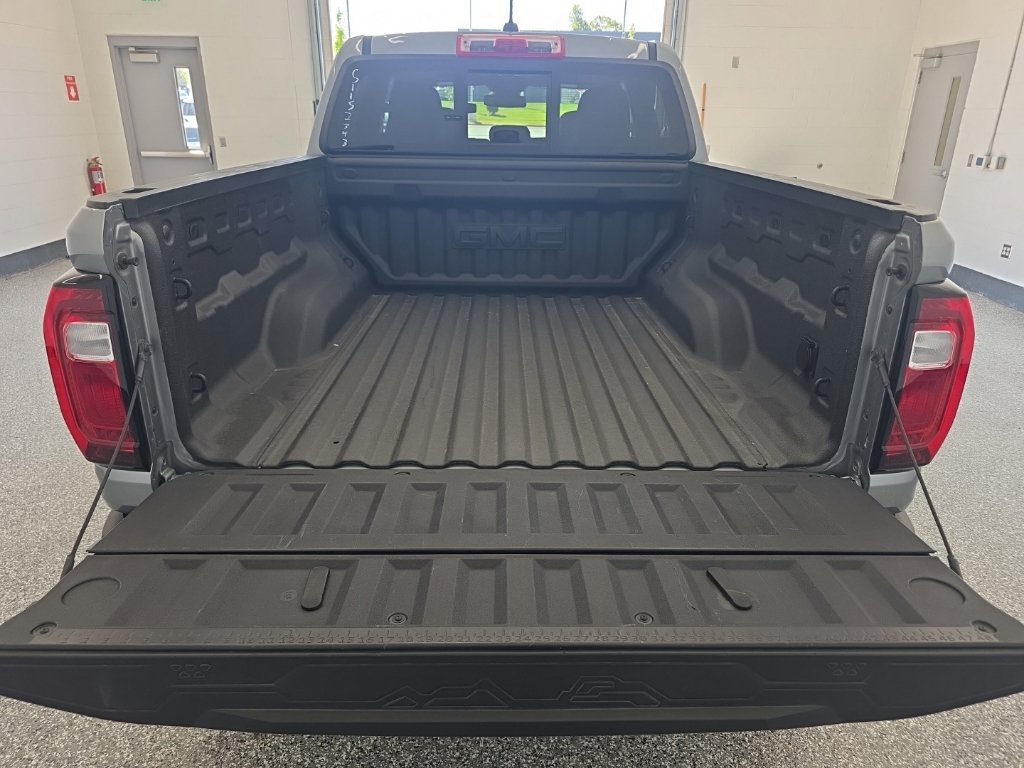 Used 2025 GMC Canyon Denali AWD/4WD image 20