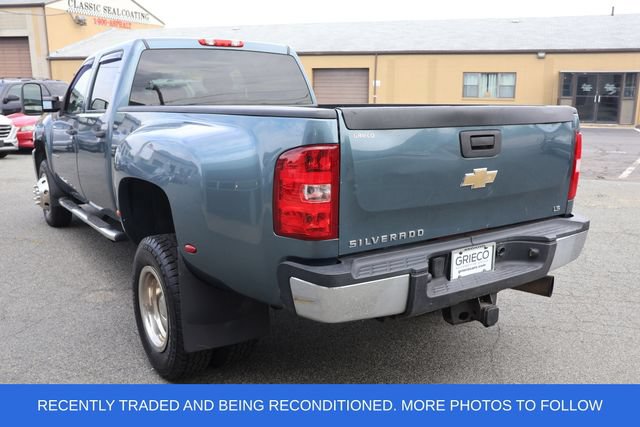 Used 2011 Chevrolet Silverado 3500 W/T AWD/4WD image 6