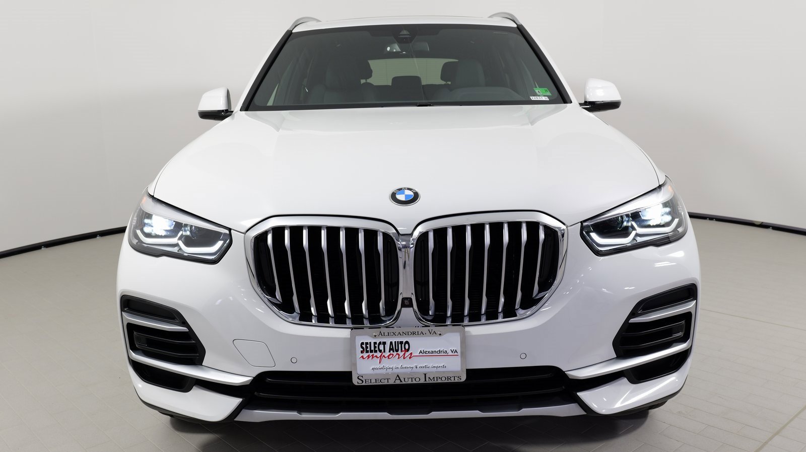 Used 2022 BMW X5 xDrive40i w/ Parking Assistance Package image 5