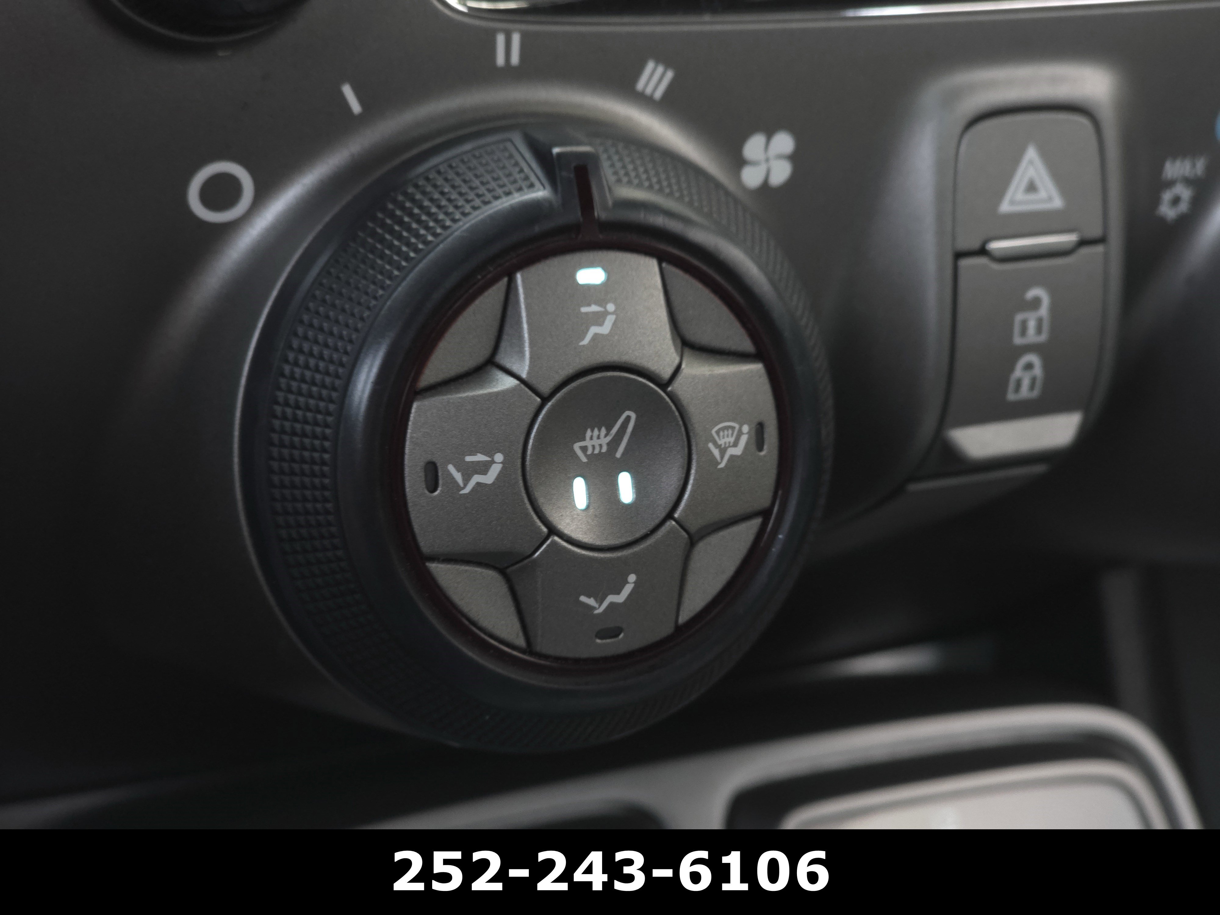 Used 2011 Chevrolet Camaro SS w/ RS Package image 16