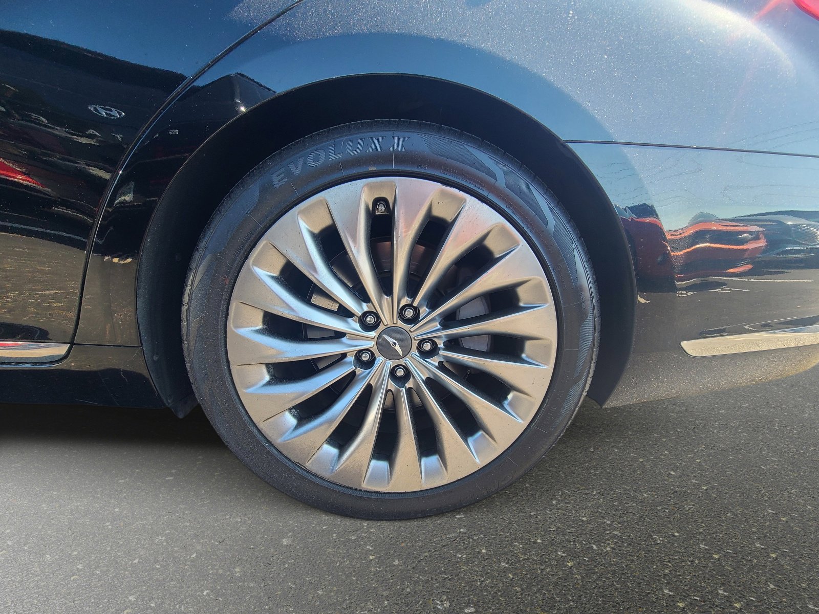 Used 2017 Genesis G90 5.0 Ultimate image 8