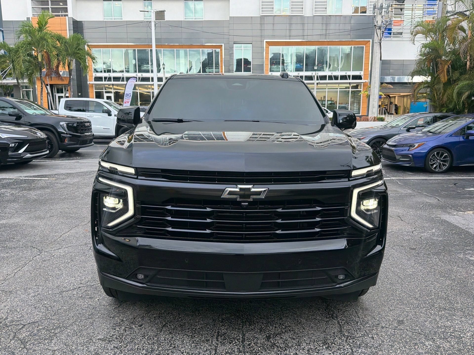 Used 2025 Chevrolet Suburban LS w/ LPO, Dark Essentials Package RWD image 9