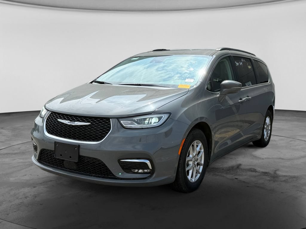 Used 2022 Chrysler Pacifica Touring-L FWD image 4