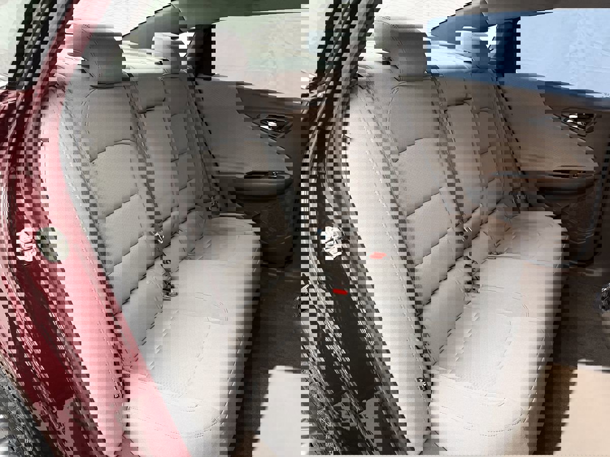 Used 2016 Chevrolet Malibu LT image 19