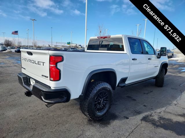 Used 2025 Chevrolet Silverado 2500 ZR2 w/ Technology Package AWD/4WD image 8