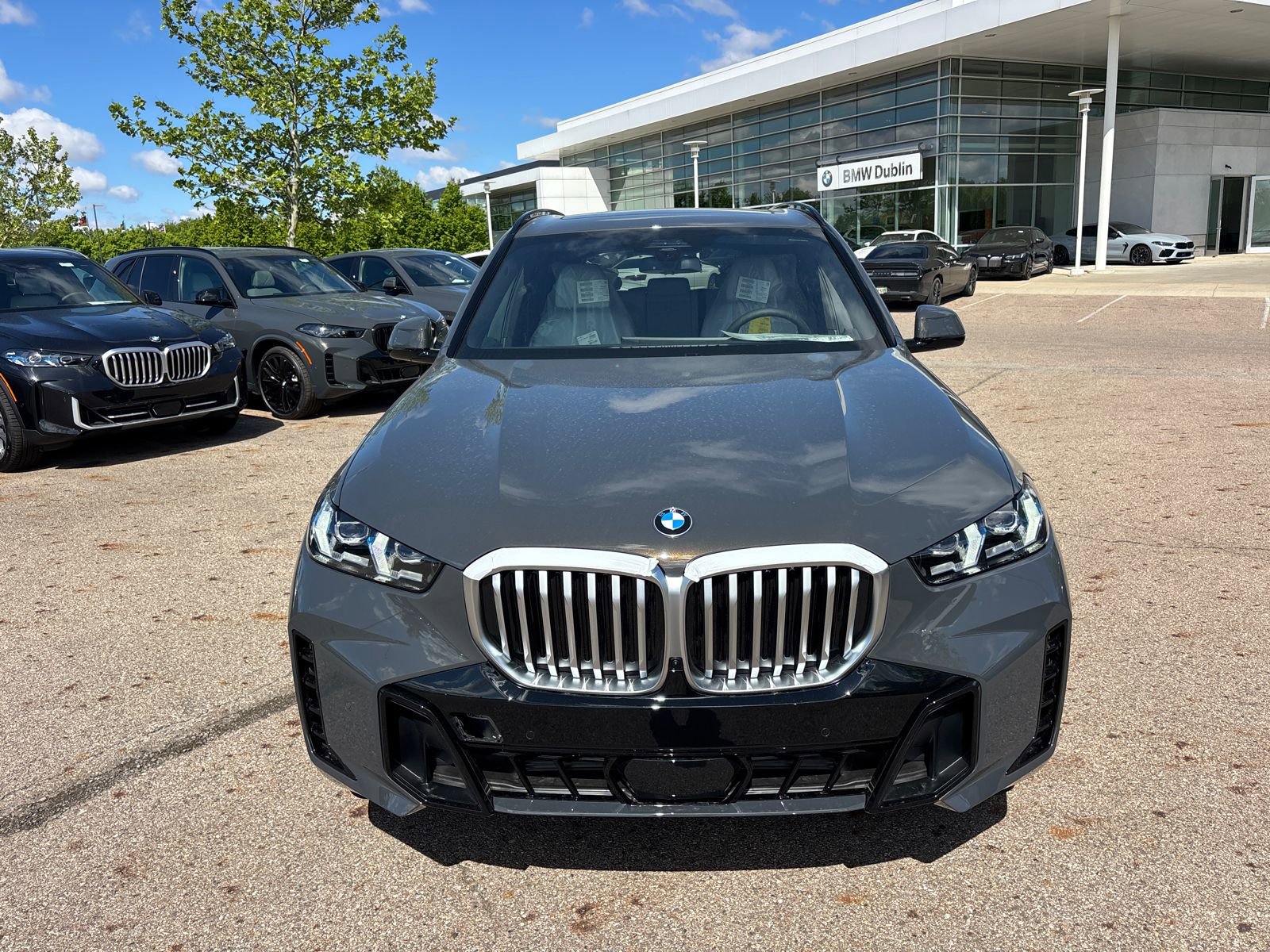 New 2026 BMW X5 xDrive40i w/ M Sport Package AWD/4WD image 2