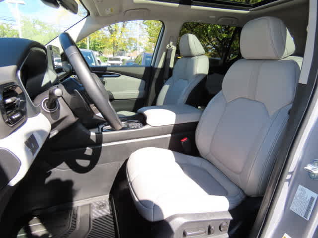 Used 2024 Honda Pilot Touring image 14