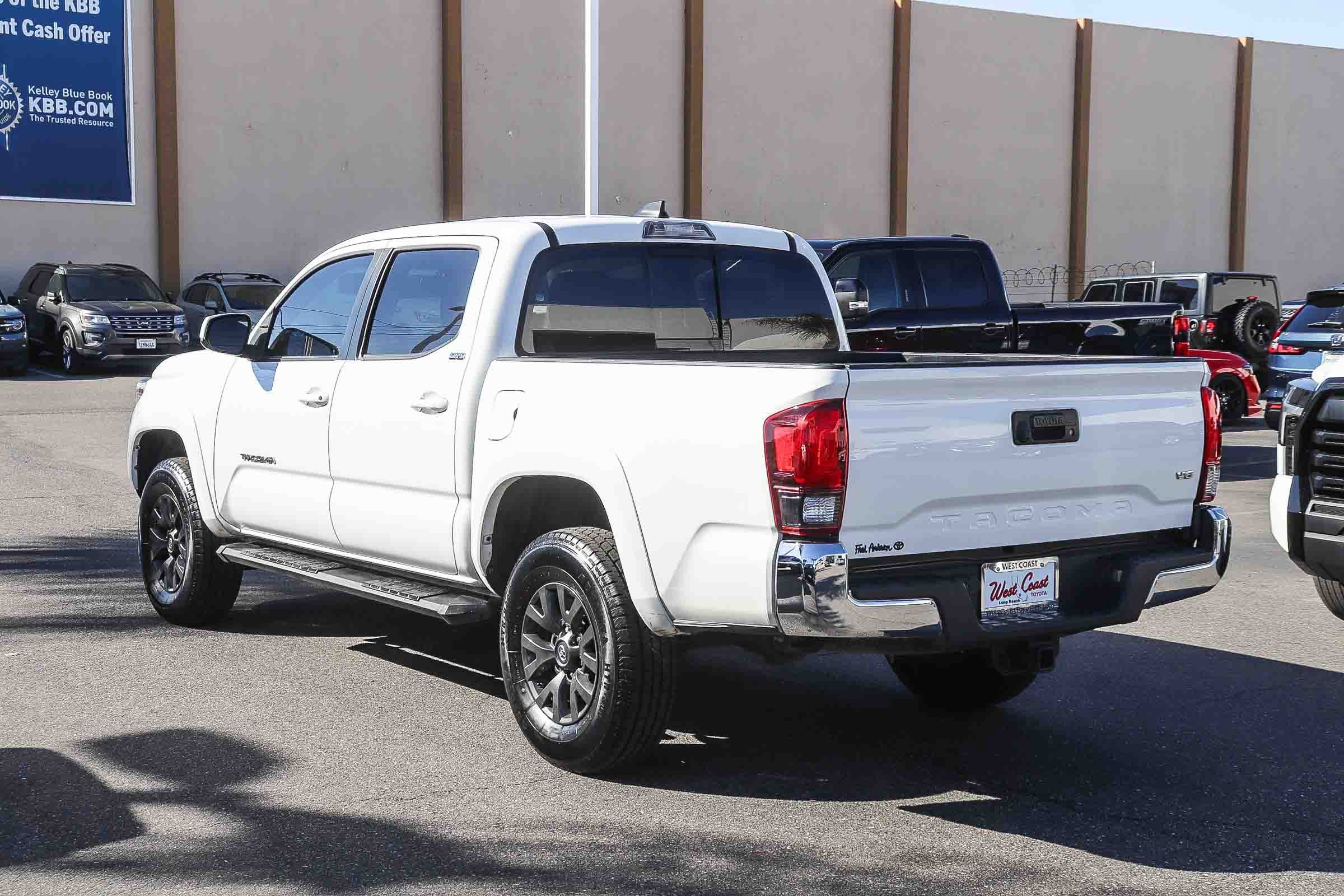 Certified 2020 Toyota Tacoma SR5 image 11