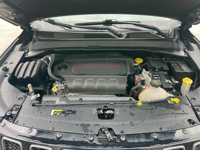Used 2018 Jeep Compass Trailhawk w/ Leather Interior Group AWD/4WD image 15