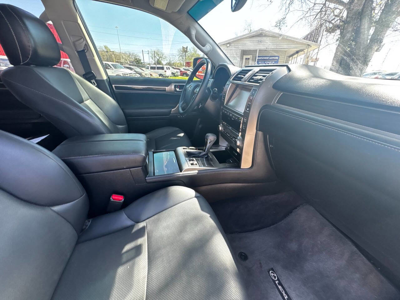 Used 2014 Lexus GX 460 image 38