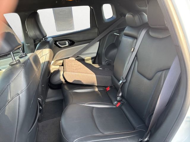 Used 2024 Jeep Compass Limited image 23