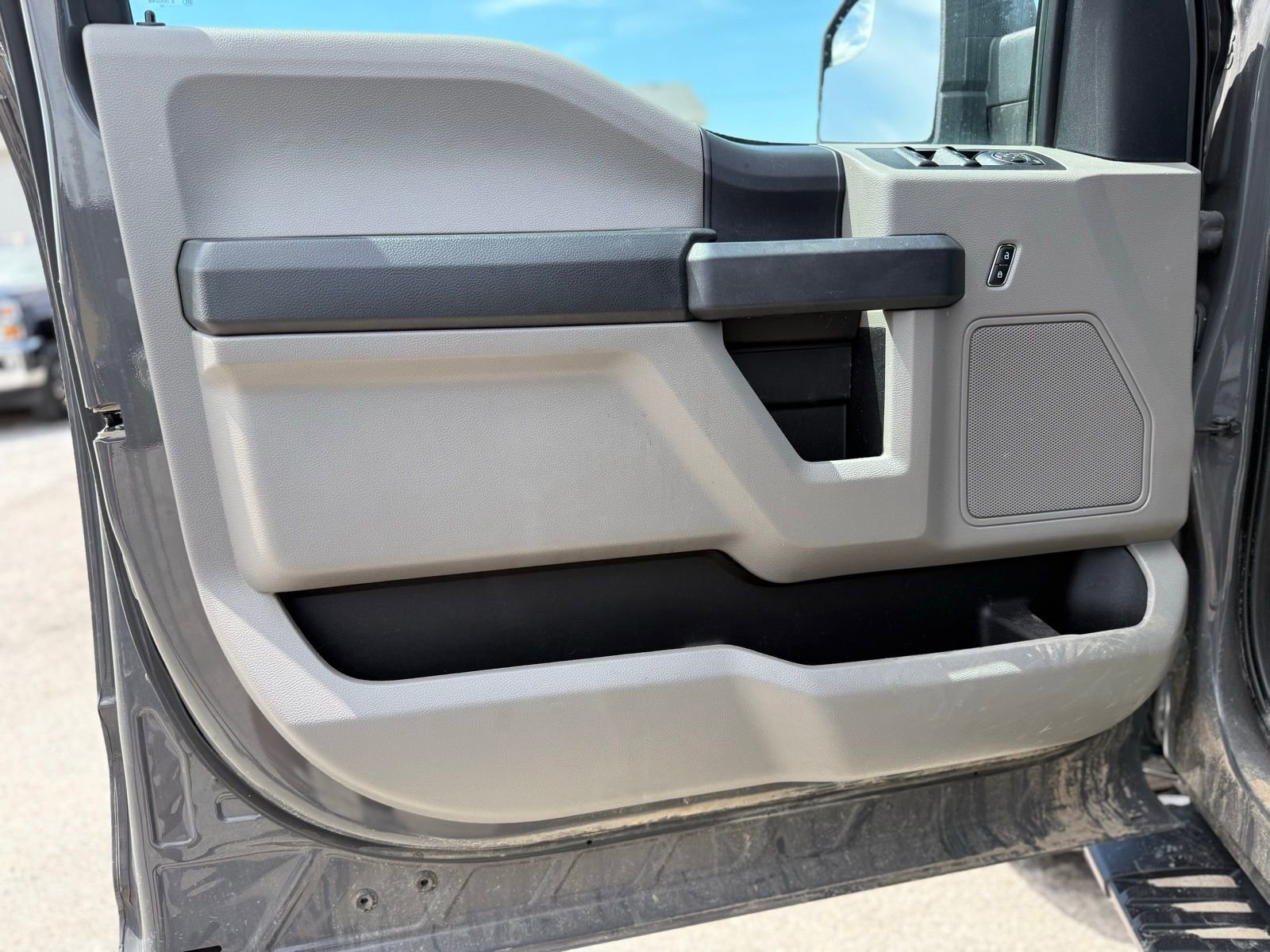 Used 2020 Ford F150 XL w/ Equipment Group 101A Mid image 6