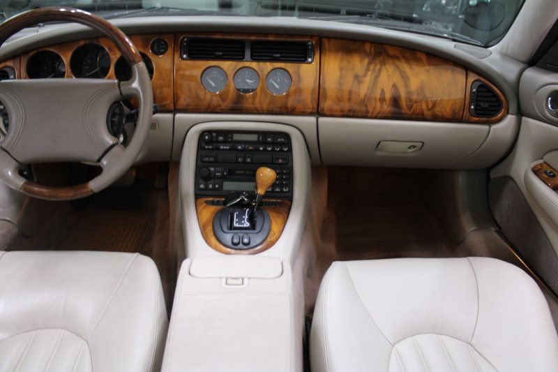 Used 1999 Jaguar XK8 Convertible RWD image 7