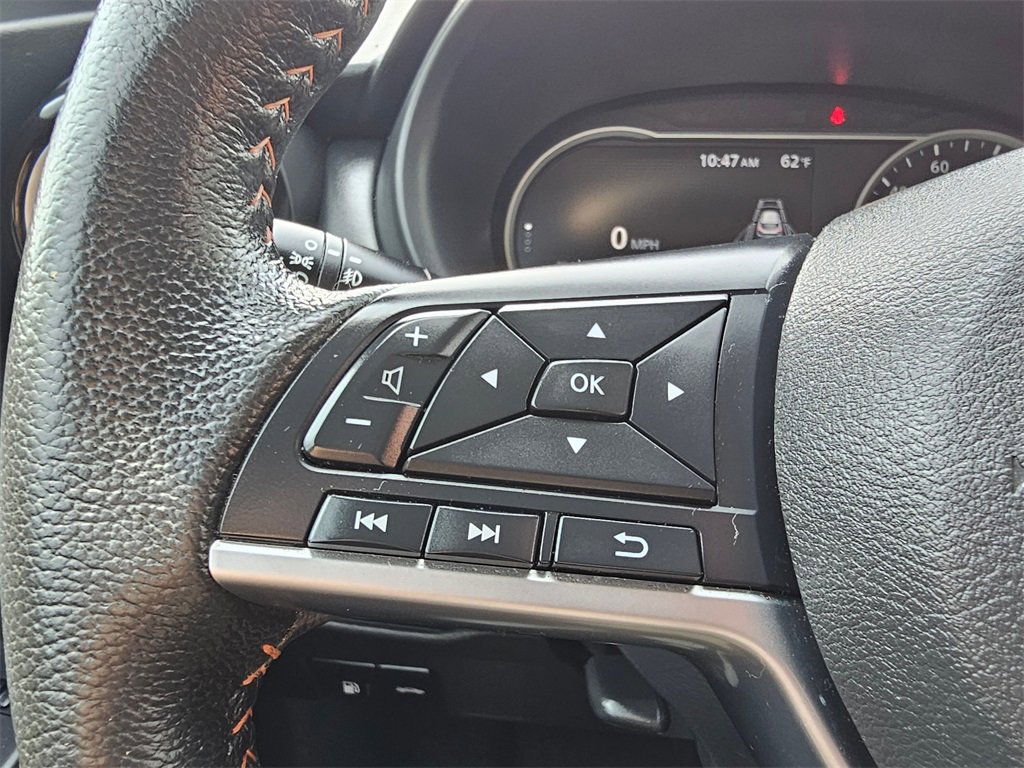 Used 2020 Nissan Kicks SR image 19