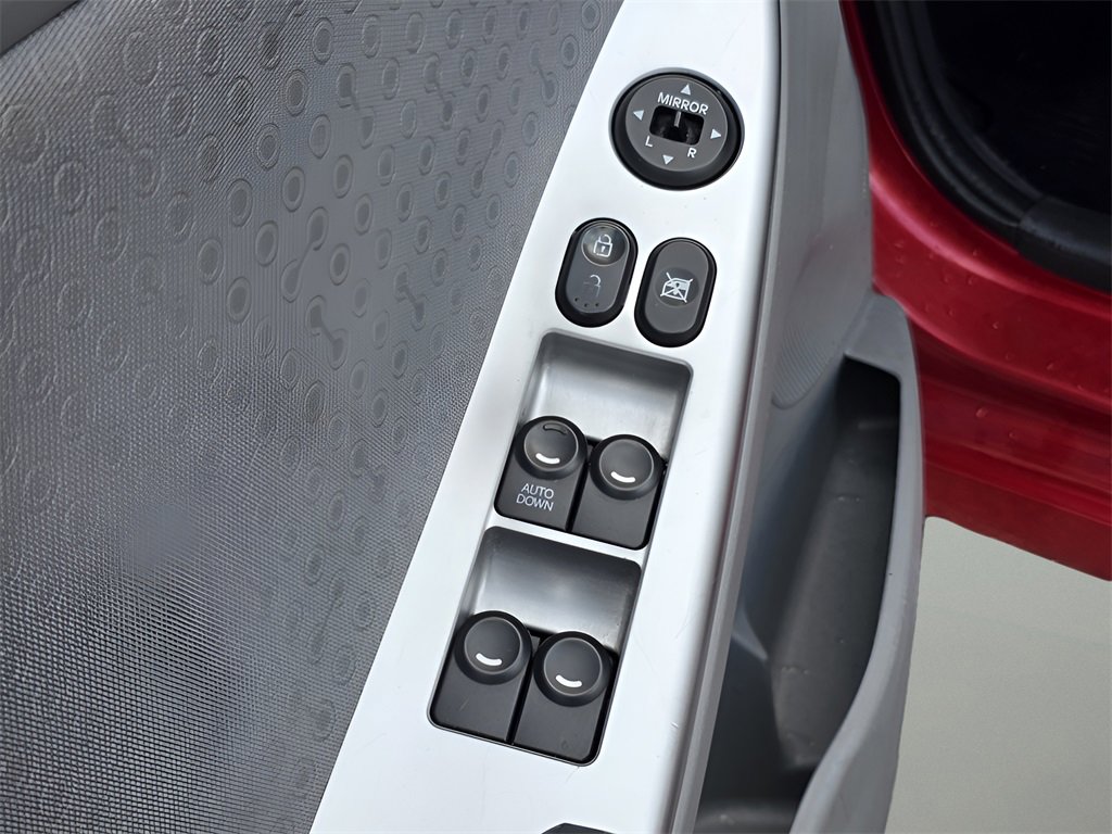 Used 2013 Hyundai Accent SE image 18