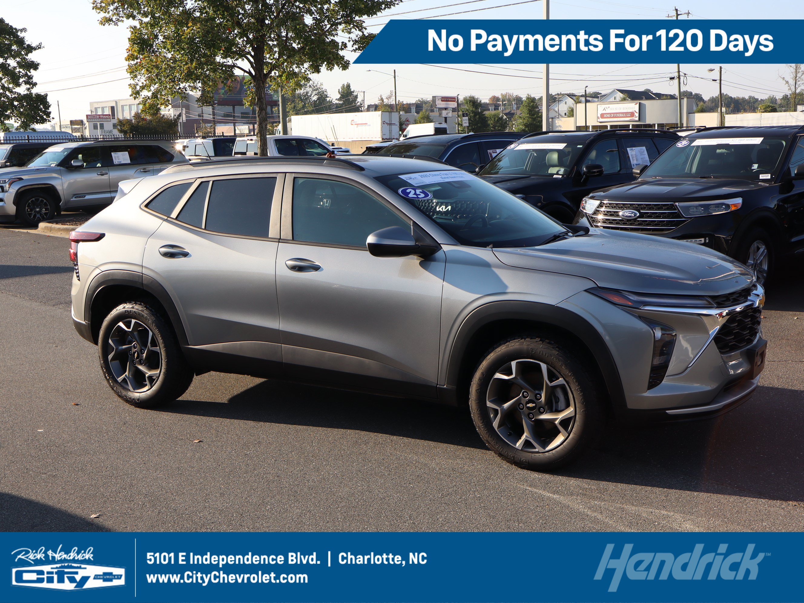 Used 2025 Chevrolet Trax LT