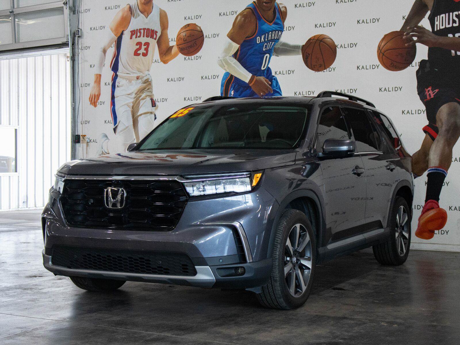 Used 2025 Honda Pilot Elite image 22