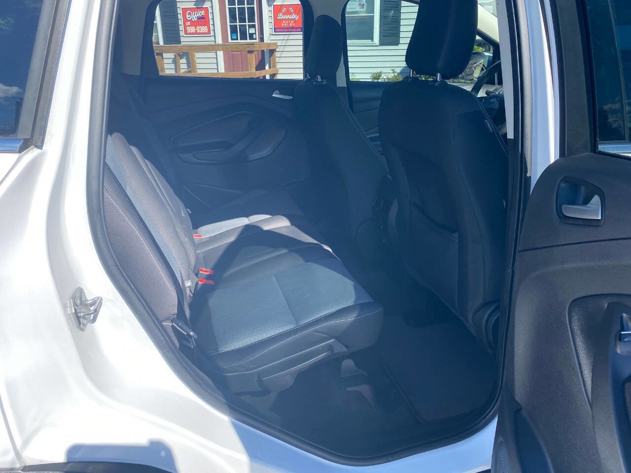 Used 2019 Ford Escape SE FWD image 6