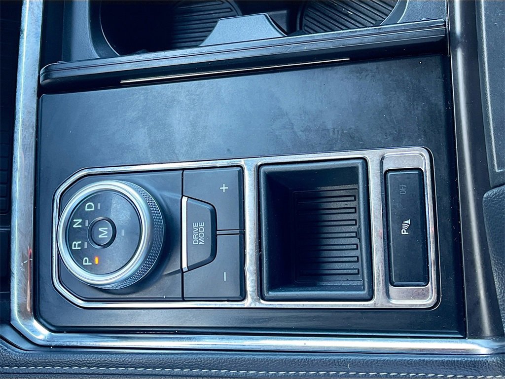 Used 2023 Ford Expedition XLT image 17