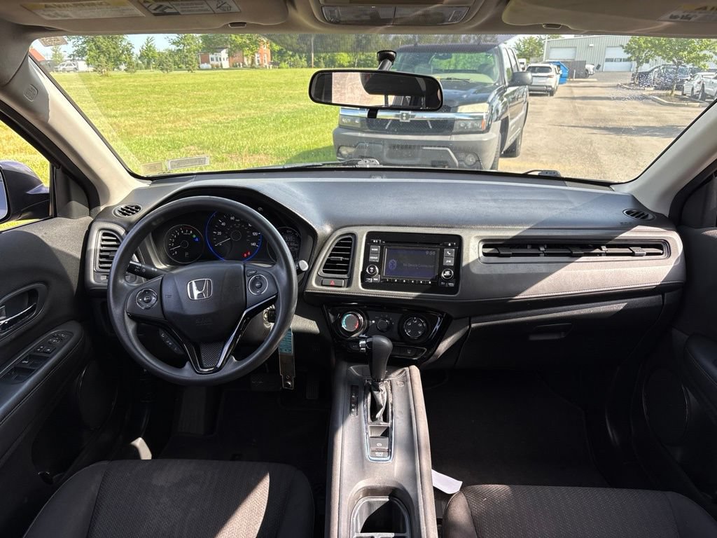 Used 2017 Honda HR-V LX image 17