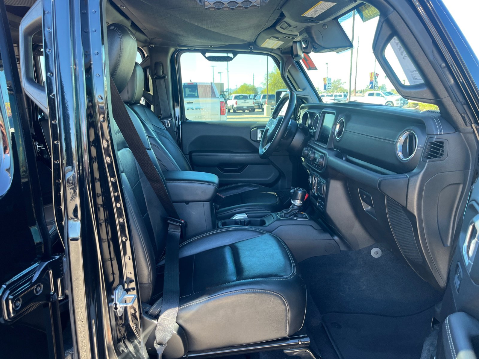 Used 2021 Jeep Wrangler Unlimited Sahara w/ Safety Group image 19