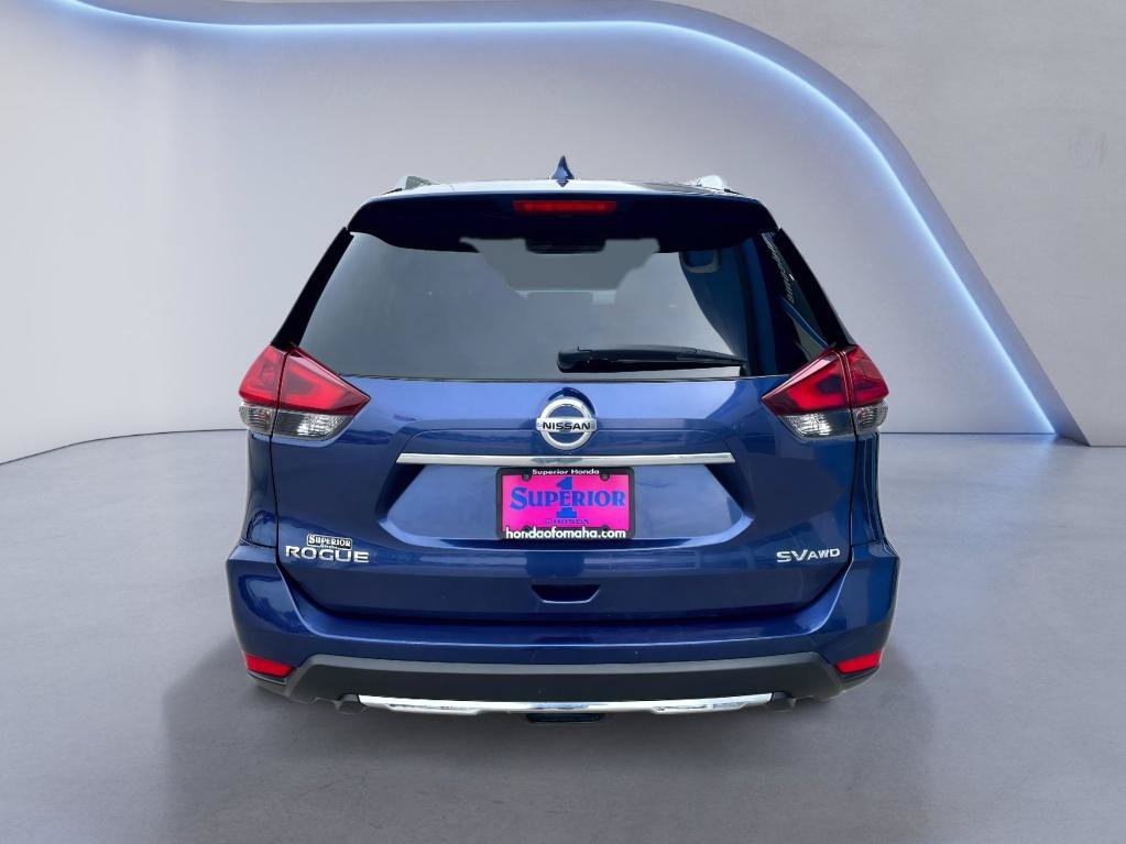 Used 2019 Nissan Rogue SV AWD/4WD image 3