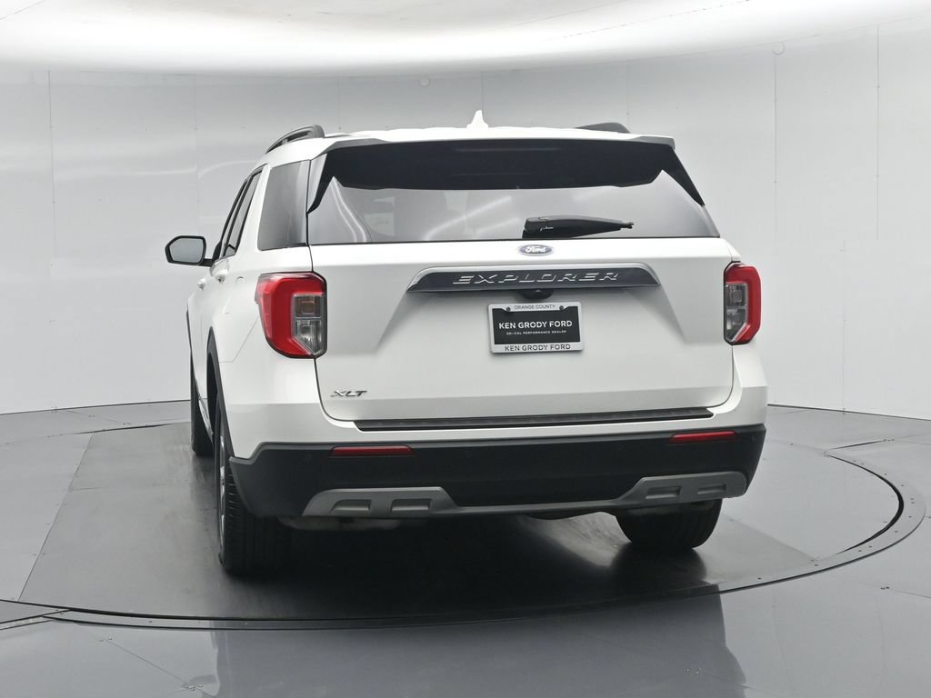 Certified 2021 Ford Explorer XLT w/ Equipment Group 202A RWD image 27