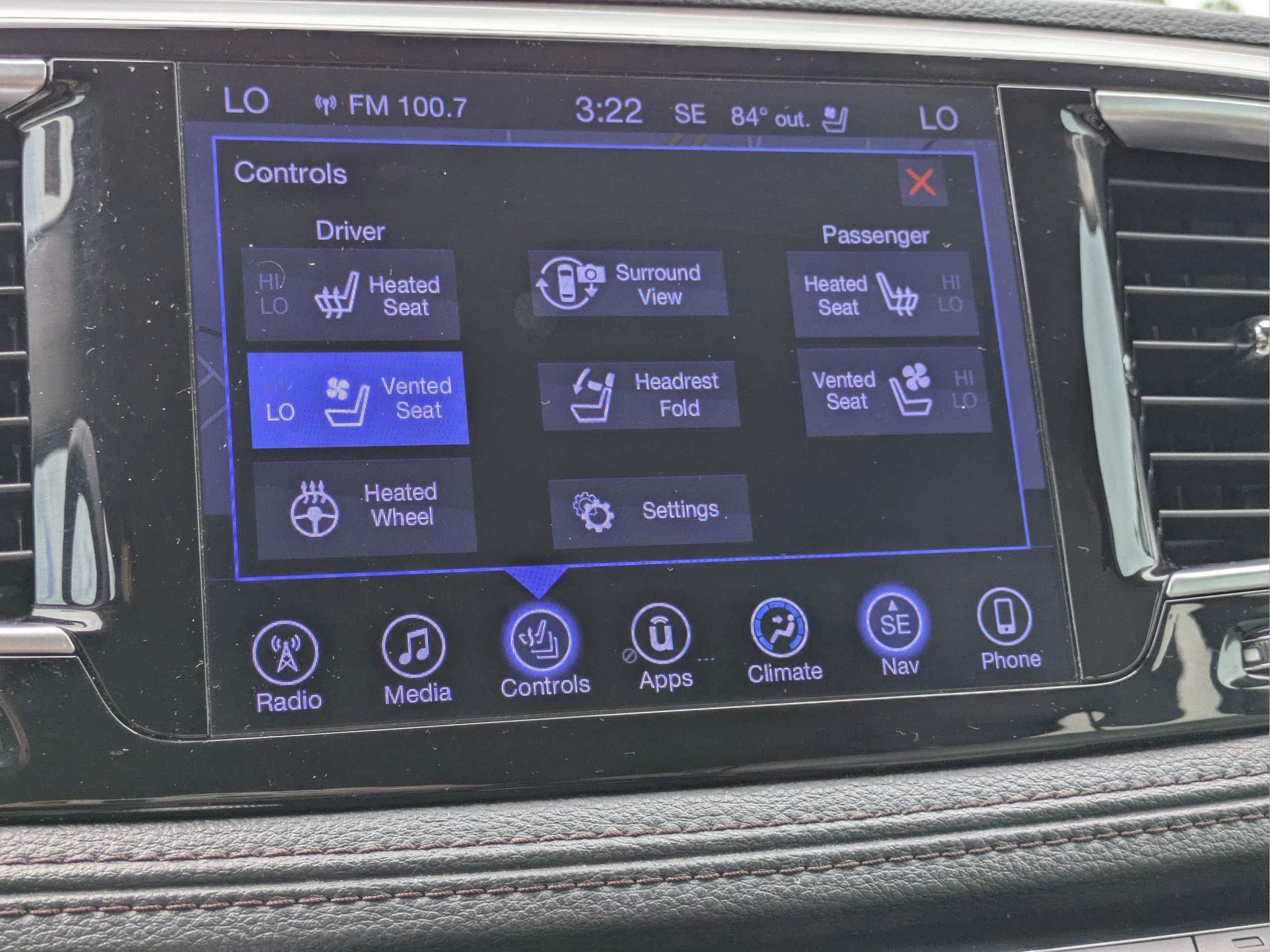 Used 2017 Chrysler Pacifica Limited w/ UConnect Theater Package FWD image 19