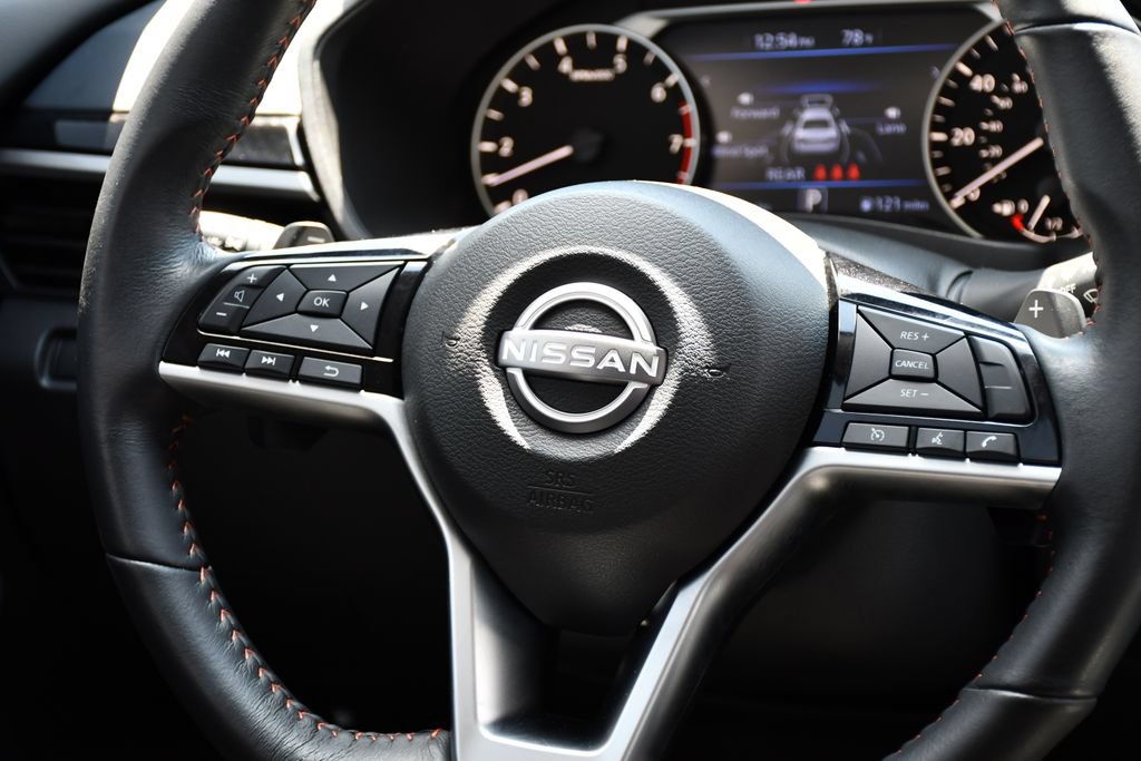 Used 2024 Nissan Altima 2.5 SR w/ SR Premium Package FWD image 25