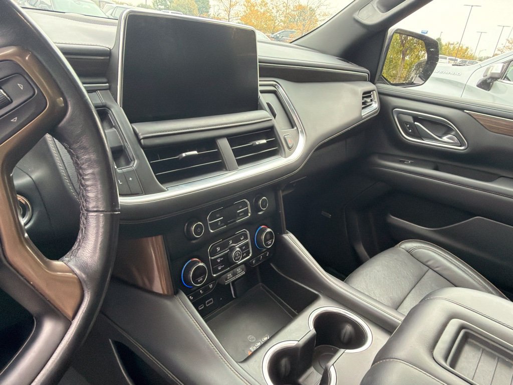 Used 2021 Chevrolet Tahoe High Country w/ Premium Package AWD/4WD image 8