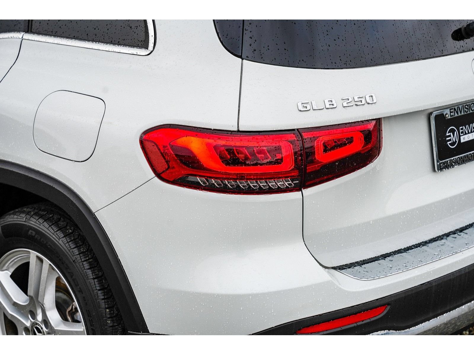 Used 2021 Mercedes-Benz GLB 250 4MATIC image 11