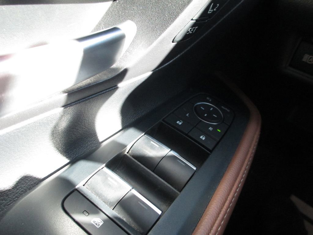 Used 2024 Toyota Grand Highlander Platinum image 26