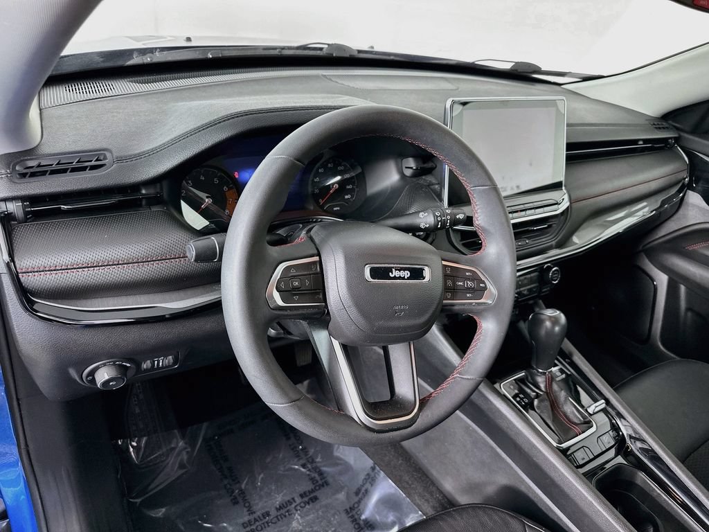 Used 2022 Jeep Compass Trailhawk AWD/4WD image 14