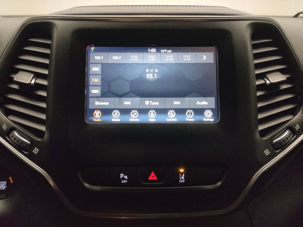 Used 2021 Jeep Cherokee Latitude Plus AWD/4WD image 27